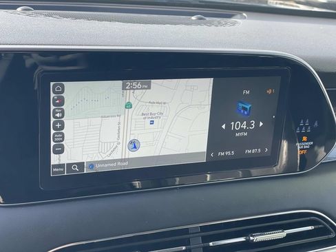 Used 2022 Hyundai Palisade Limited FWD image 13