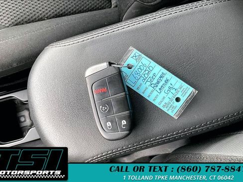 Used 2020 Jeep Renegade Altitude AWD/4WD image 9