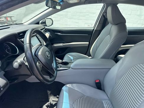 Used 2018 Toyota Camry SE FWD image 20