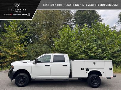 New 2025 RAM 2500 Tradesman w/ Commercial Features Package