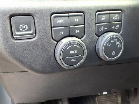 New 2026 Chevrolet Silverado 1500 LT w/ Z71 Off-Road Package image 9