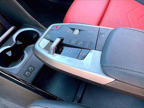 Used 2025 BMW X1 M35i w/ Shadowloine Package image 17