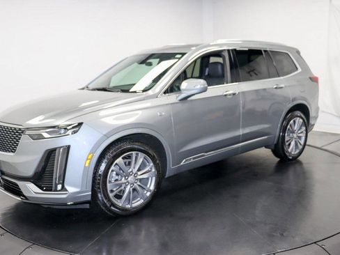 Certified 2025 Cadillac XT6 Premium Luxury image 1