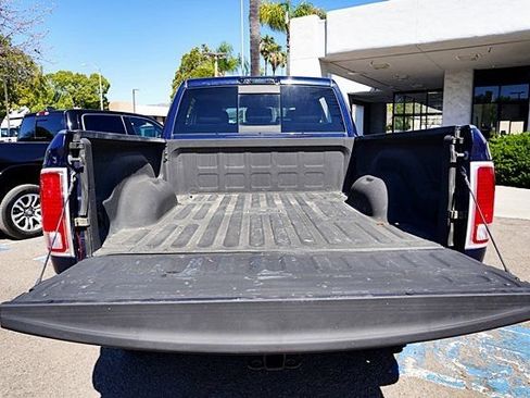 Used 2017 RAM 3500 Laramie w/ Convenience Group RWD image 16