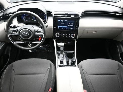 Used 2022 Hyundai Tucson SE image 18