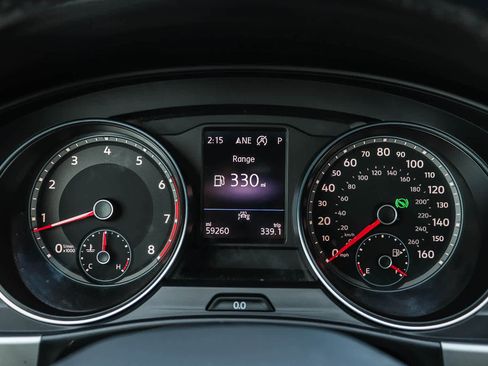 Used 2021 Volkswagen Atlas Cross Sport SE w/ Panoramic Sunroof Package image 24