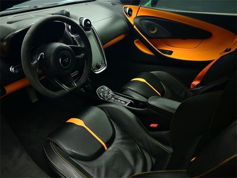 Used 2017 McLaren 570S Coupe image 11