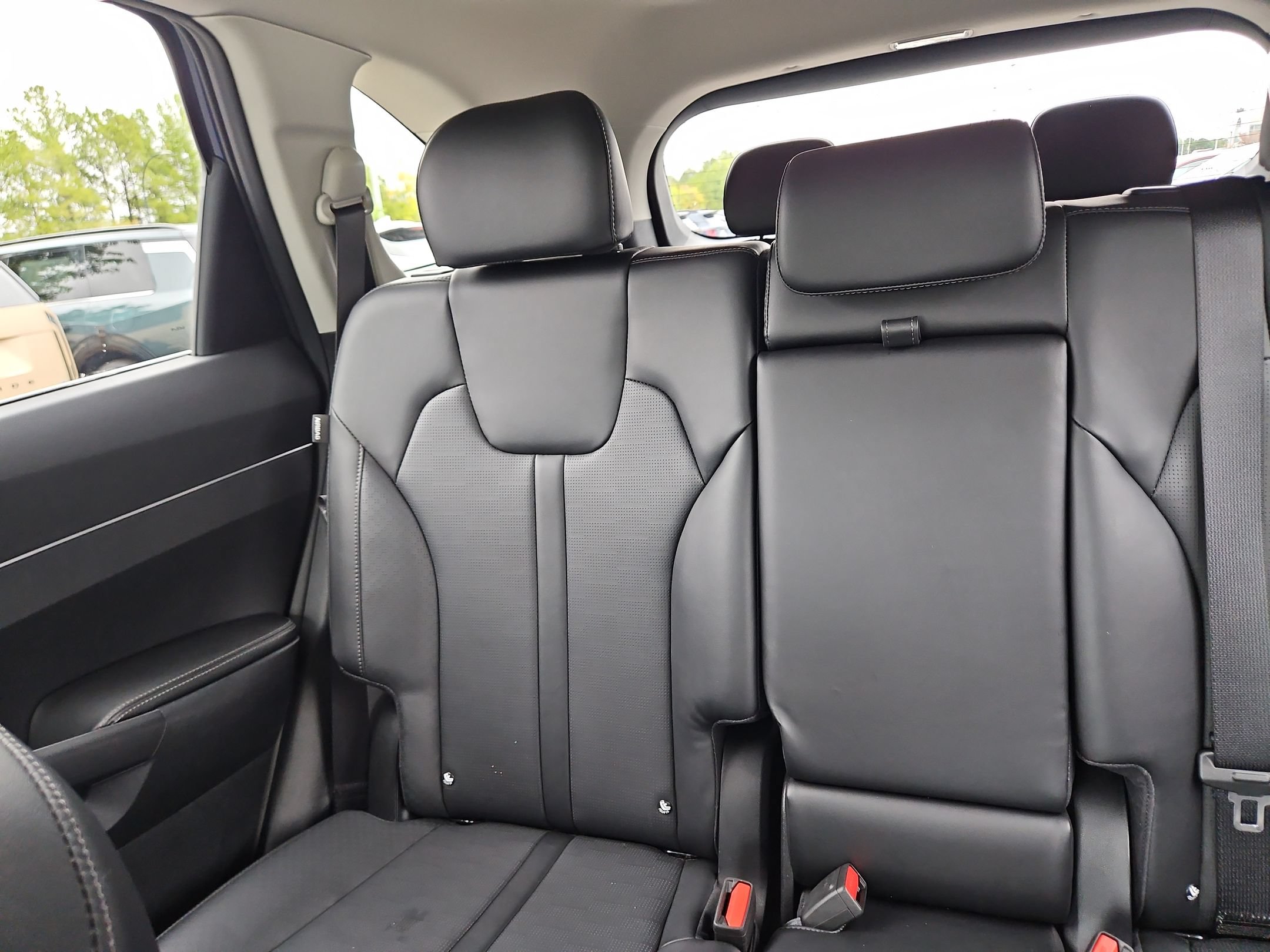 Used 2025 Kia Sorento S w/ Panoramic Sunroof Package FWD image 12