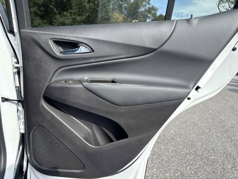 Used 2024 Chevrolet Equinox LT image 19