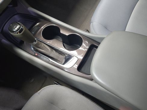 Used 2018 Chevrolet Malibu LS FWD image 26