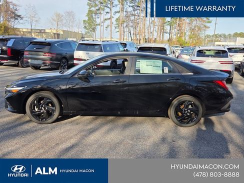 New 2026 Hyundai Elantra SEL Sport Premium FWD image 3