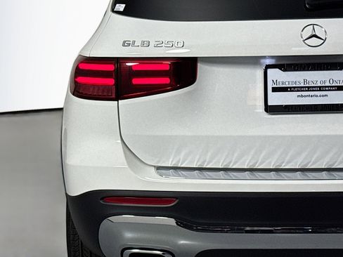 New 2026 Mercedes-Benz GLB 250 image 14