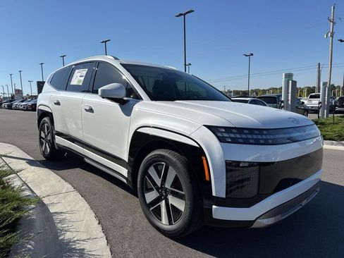 New 2026 Hyundai Ioniq 9 SEL image 3