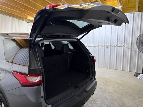 Used 2021 Chevrolet Traverse LT w/ LT Premium Package AWD/4WD image 9