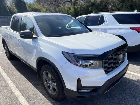 Certified 2025 Honda Ridgeline TrailSport image 3