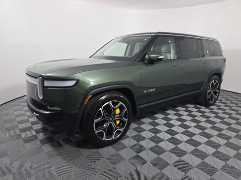 Used 2024 Rivian R1S Launch Edition AWD/4WD image 1