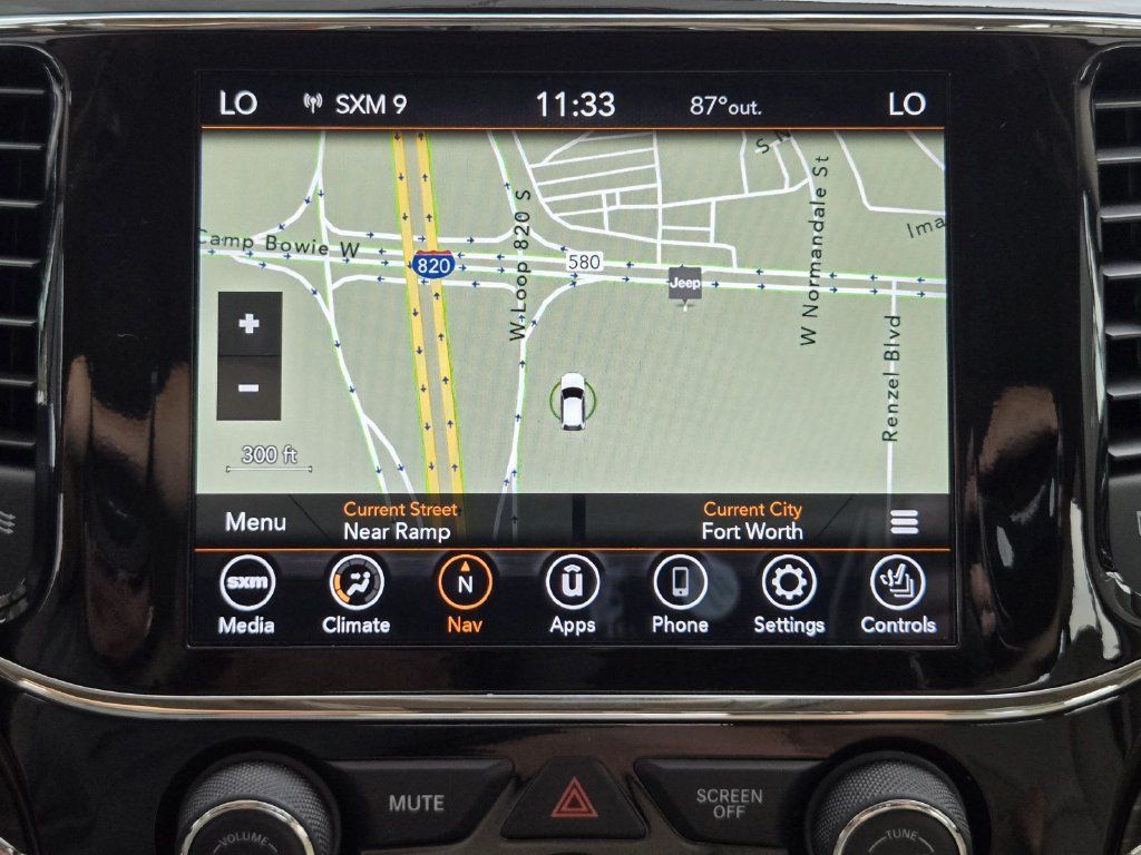 Used 2021 Jeep Grand Cherokee Limited AWD/4WD image 17