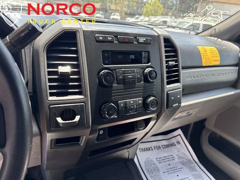 Used 2019 Ford F550 2WD Regular Cab Super Duty image 16
