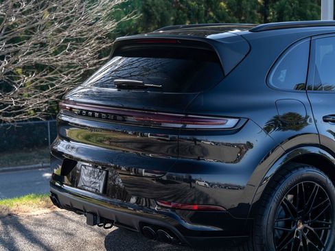 New 2026 Porsche Cayenne image 13