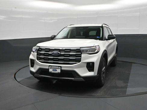 New 2026 Ford Explorer Active w/ Active Comfort Package AWD/4WD image 4