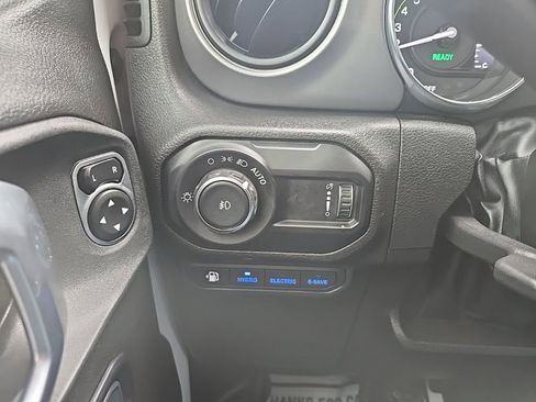 Used 2023 Jeep Wrangler Unlimited AWD/4WD image 51