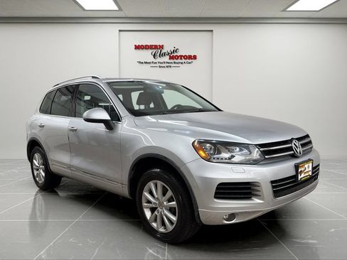 Used 2014 Volkswagen Touareg Sport AWD/4WD image 7
