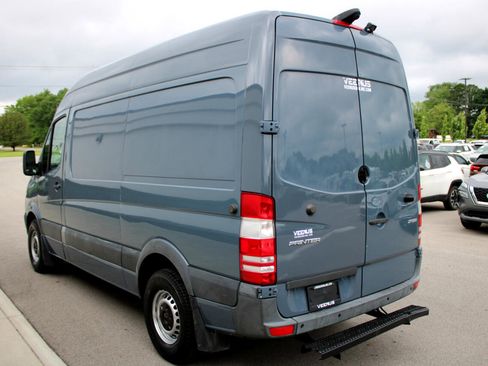 Used 2018 Mercedes-Benz Sprinter 2500 image 4
