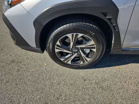 Used 2024 Subaru Crosstrek 2.0i Premium image 9