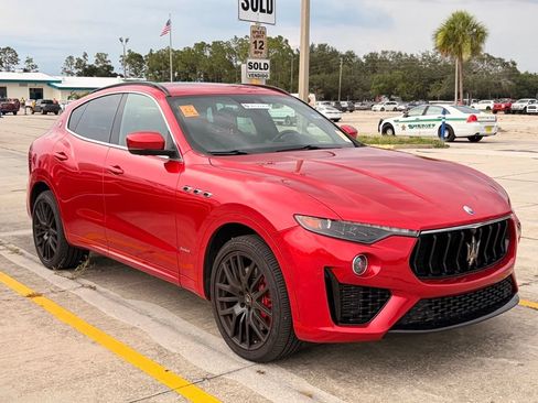 Used 2021 Maserati Levante S GranSport AWD/4WD image 9