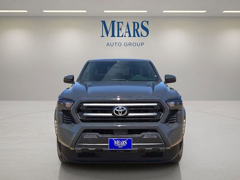 Used 2025 Toyota Tacoma SR5 image 8