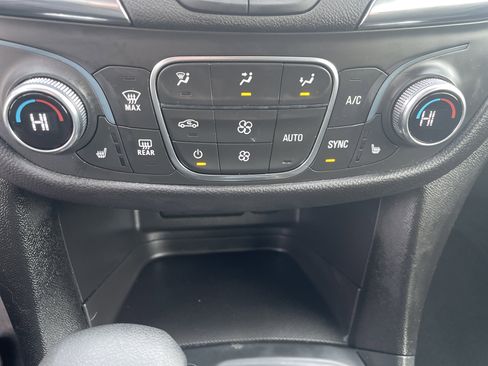 Certified 2024 Chevrolet Equinox LT image 33