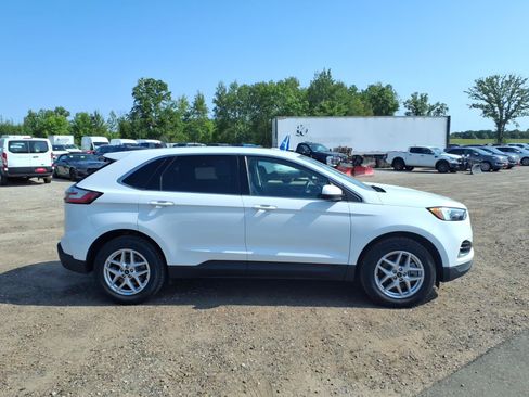 Certified 2023 Ford Edge SEL AWD/4WD image 7