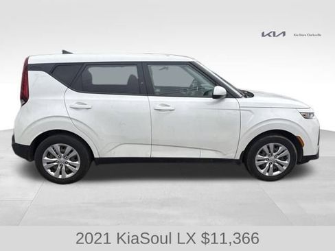 Used 2021 Kia Soul LX image 9