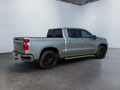 Used 2025 Chevrolet Silverado 1500 LTZ w/ Technology Package AWD/4WD image 3
