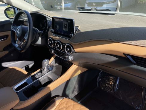 Used 2024 Nissan Sentra SV w/ SV Premium Package image 25