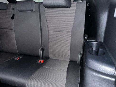 Used 2023 Toyota Highlander L FWD image 19