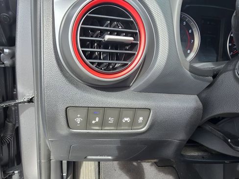 Used 2019 Hyundai Kona Ultimate image 20