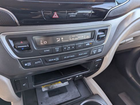 Used 2022 Honda Pilot Special Edition image 29