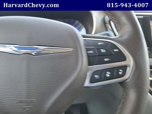 Used 2018 Chrysler Pacifica Touring-L Plus w/ Advanced Safetytec Group FWD image 21