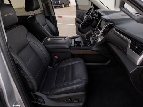 Used 2018 GMC Yukon Denali w/ Open Road Package AWD/4WD image 18