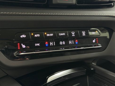 Used 2022 Buick Envision Preferred image 20