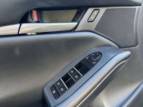 Used 2023 MAZDA MAZDA3 s image 13