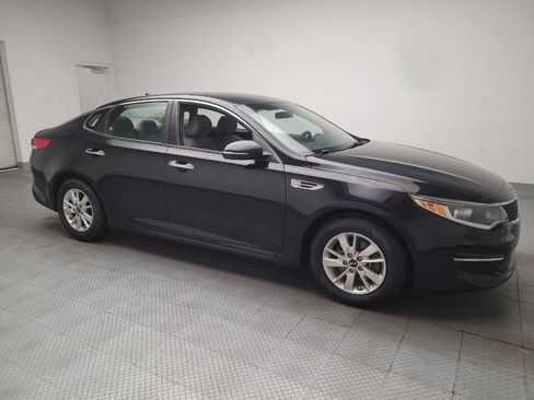 Used 2017 Kia Optima LX FWD image 11