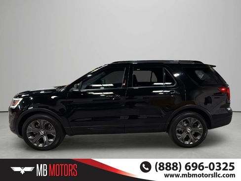 Used 2018 Ford Explorer Sport AWD/4WD image 2
