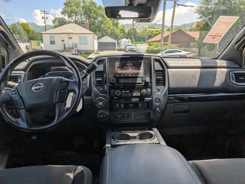Used 2023 Nissan Titan SV w/ SV Convenience Package AWD/4WD image 8