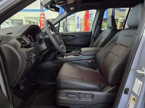 New 2026 Honda Ridgeline Black Edition image 7