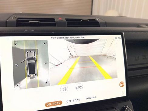 New 2026 Land Rover Defender 130 X-Dynamic SE image 33