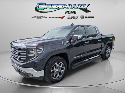 Used 2022 GMC Sierra 1500 SLT w/ SLT Convenience Package AWD/4WD image 4