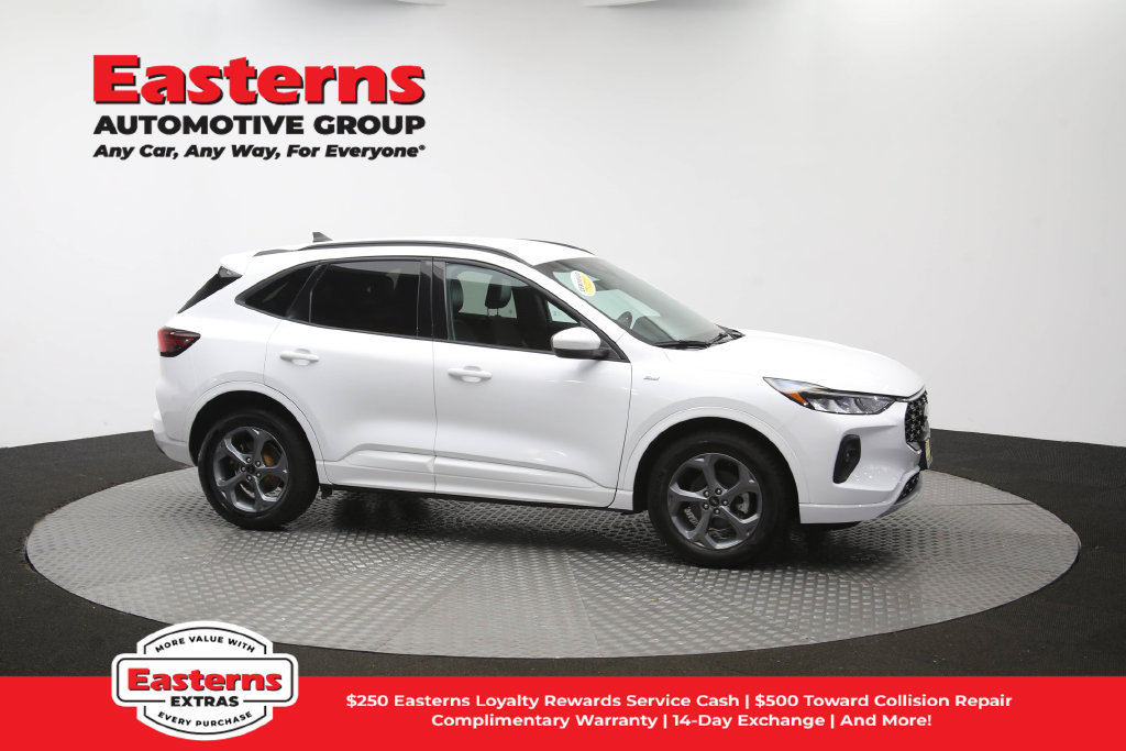 Used 2023 Ford Escape ST-Line Select AWD/4WD image 47