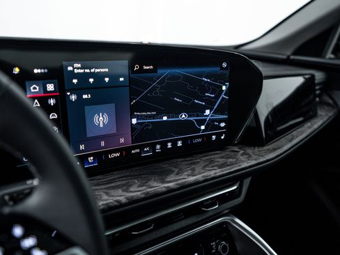 New 2025 Audi Q5 2.0T Premium Plus image 12